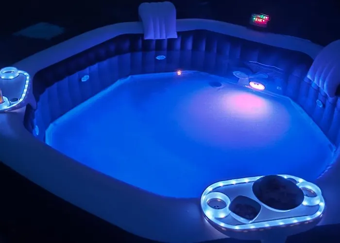 Les De Juevince Semesterbostad